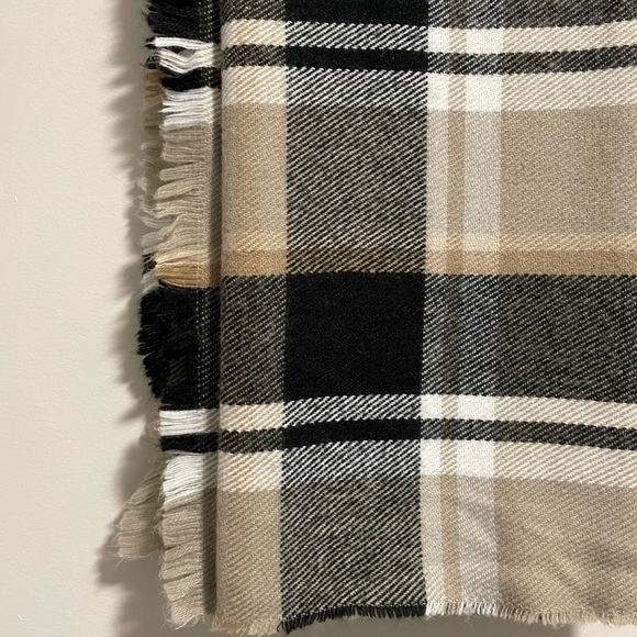 Scarf - Picture 2 of 2